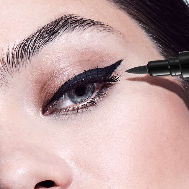 خط چشم‌ ماژیکی دوان رنگ مشکیPencil Eyeliner